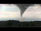 AMAZING footage of a Kansas Tornado - September 18th, 2015 - stormchasingtour.com