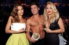 Zac Efron torse nu aux MTV Movie Awards